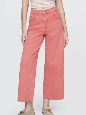 GAP High Rise Stride Ankle Coral Raw Hem Jeans SHORT